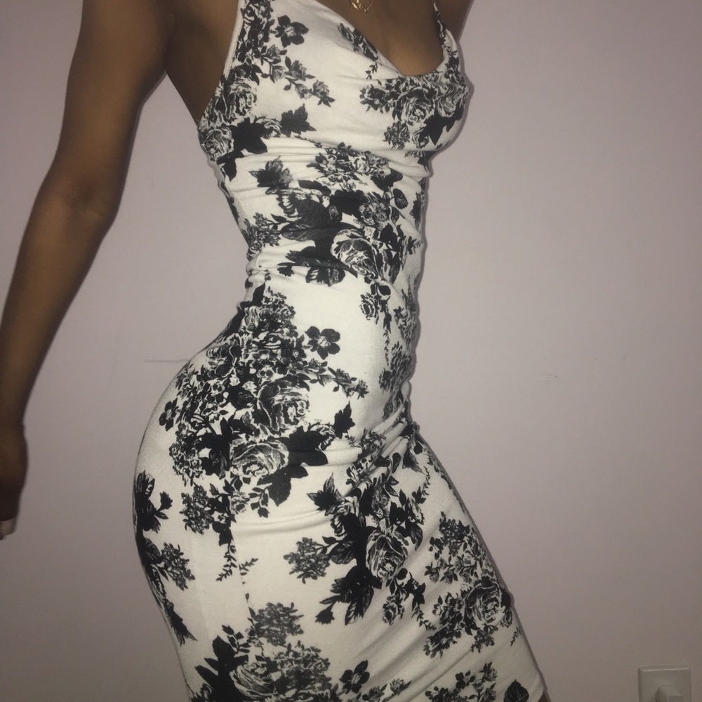 Black & white floral printed  dress